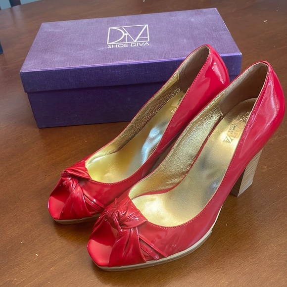 NEW - Shoe Diva, size 38, Red Heels - Picture 1 of 9